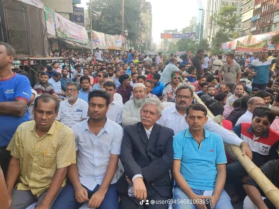 রাজনৈতিক ছবি ১২